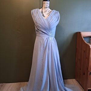 Elegant Blue Evening Gown